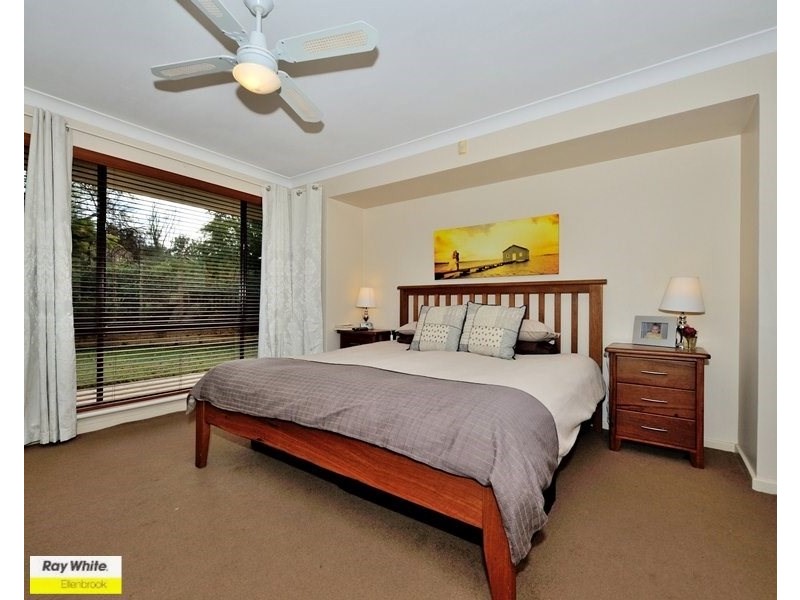 15 Muscat Terrace, The Vines WA 6069