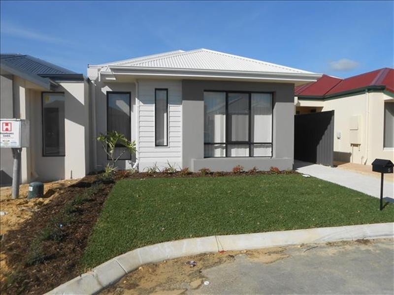 5 Delphi Way, Aveley WA 6069