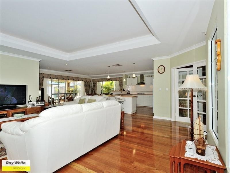 4 Kerries Link, The Vines WA 6069