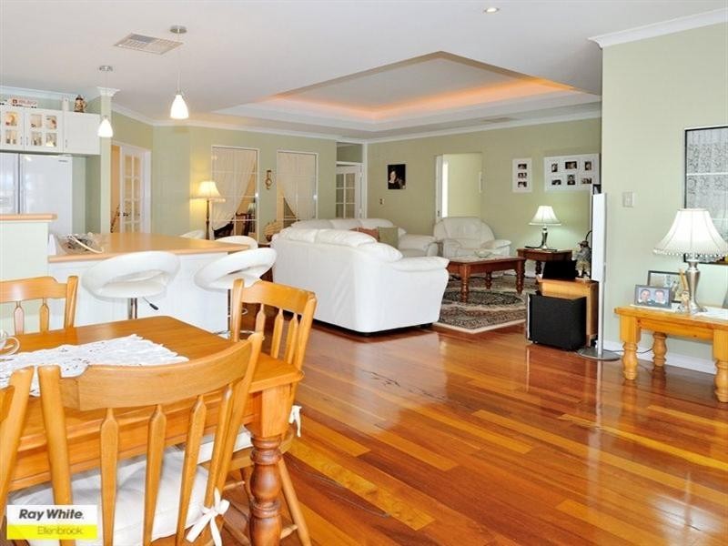 4 Kerries Link, The Vines WA 6069