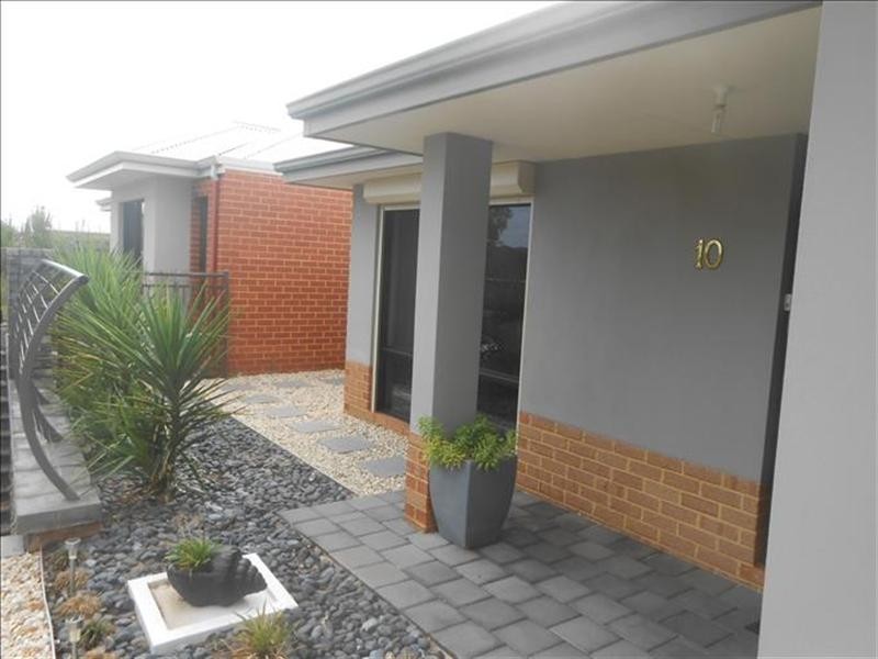 10 Elmridge Parkway, Ellenbrook WA 6069