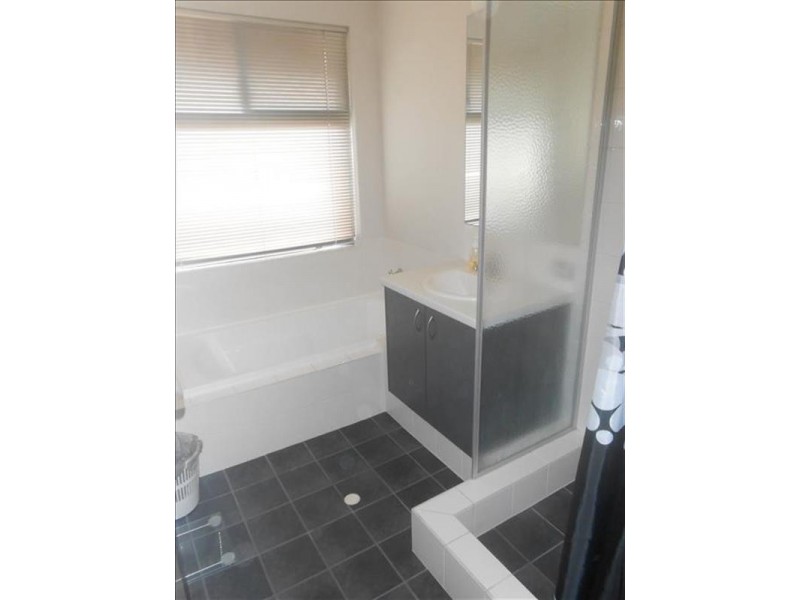 10 Elmridge Parkway, Ellenbrook WA 6069