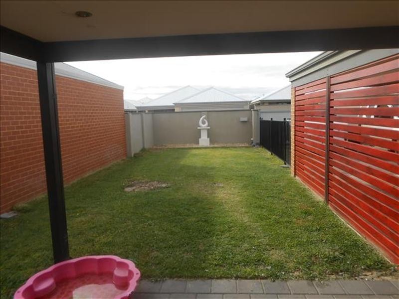 10 Elmridge Parkway, Ellenbrook WA 6069