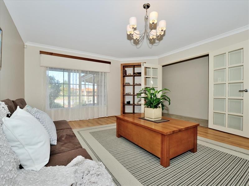 40 Garran Loop, Henley Brook WA 6055