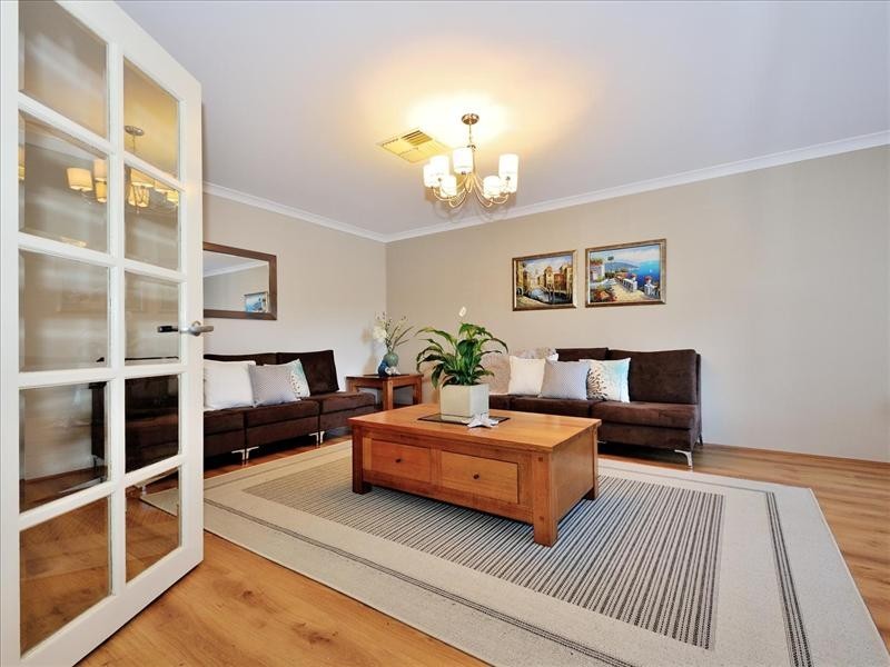 40 Garran Loop, Henley Brook WA 6055
