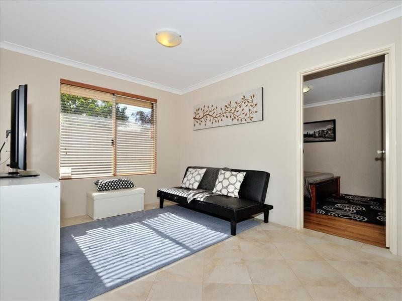 40 Garran Loop, Henley Brook WA 6055