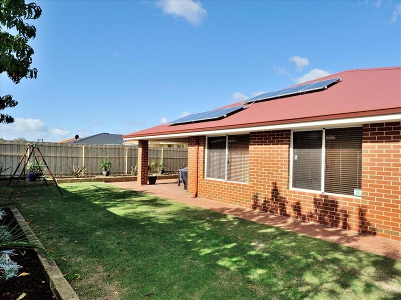 40 Garran Loop, Henley Brook WA 6055