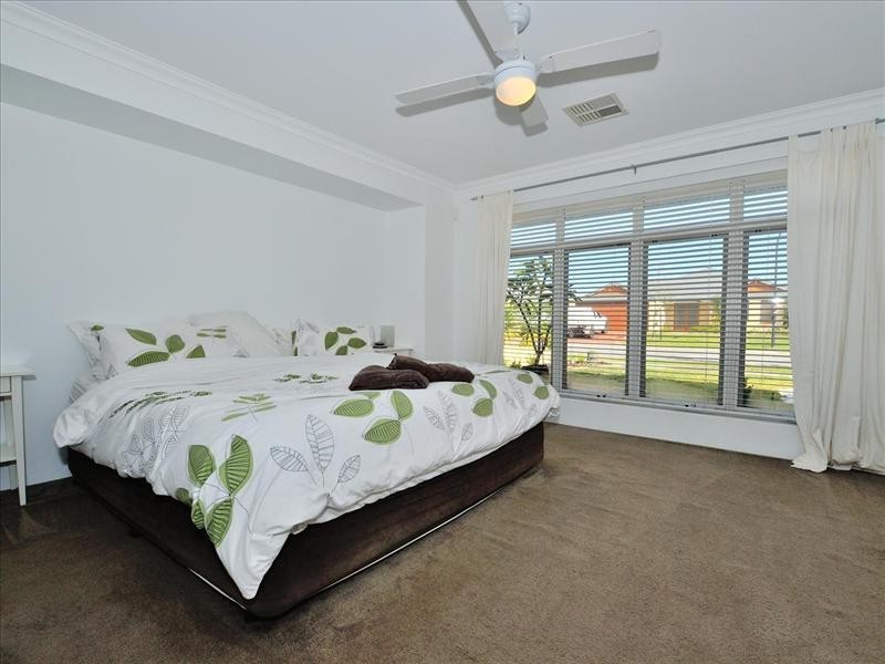 20 Whitehart Entrance, Aveley WA 6069