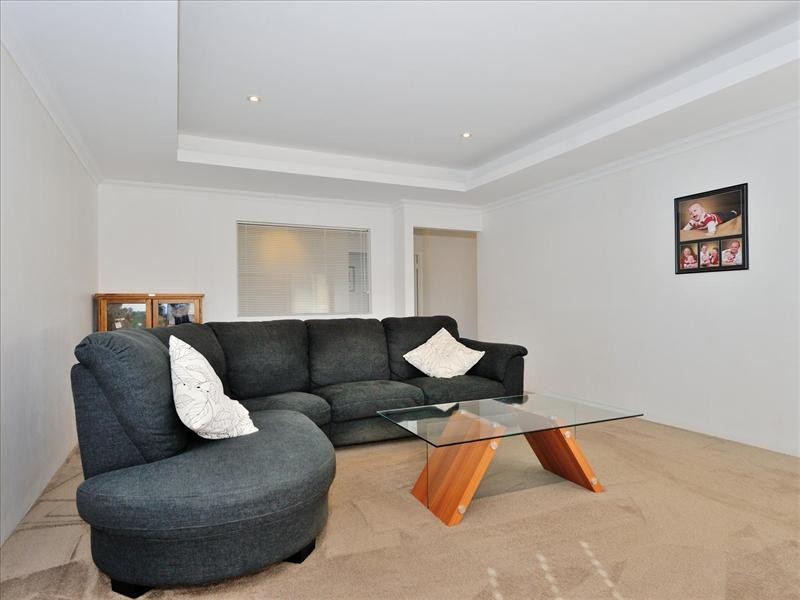 20 Whitehart Entrance, Aveley WA 6069