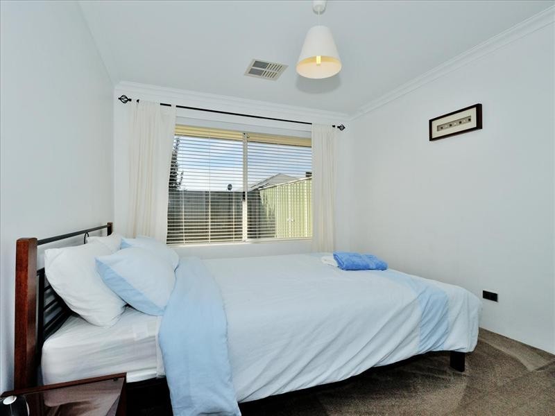 20 Whitehart Entrance, Aveley WA 6069