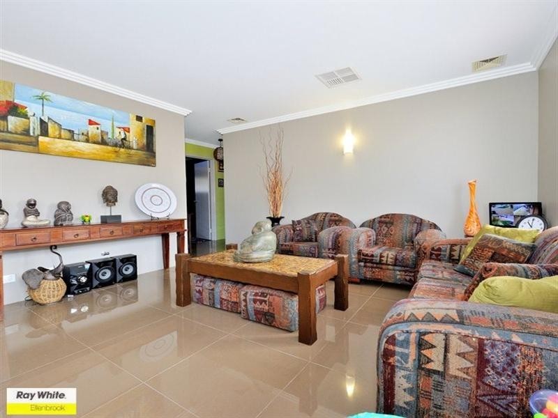 15 Aston Chase, Aveley WA 6069