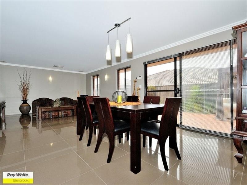 15 Aston Chase, Aveley WA 6069