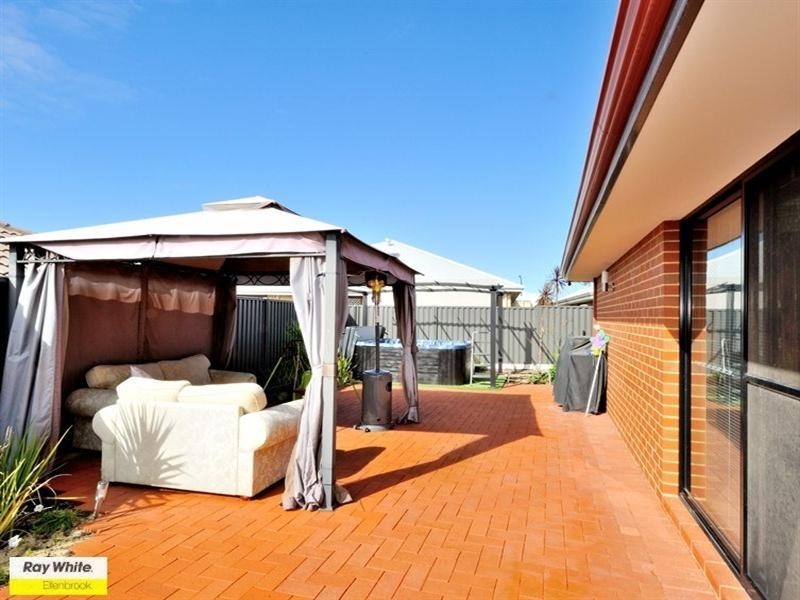 15 Aston Chase, Aveley WA 6069