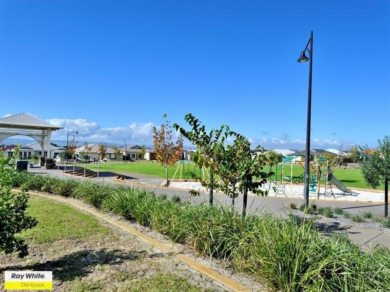 15 Aston Chase, Aveley WA 6069