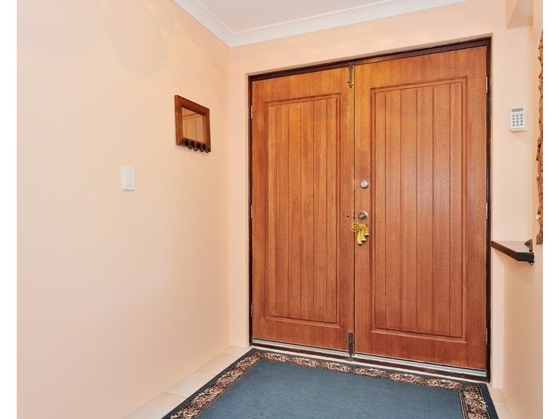 2 Bollinger Close, The Vines WA 6069