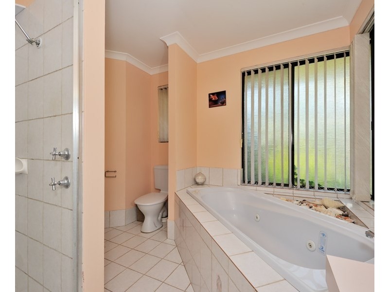 2 Bollinger Close, The Vines WA 6069