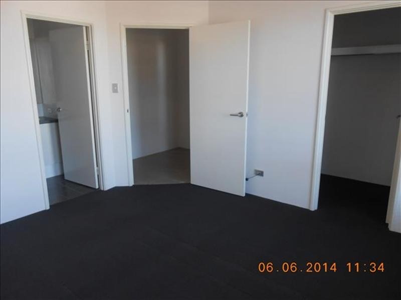 6 Flecker Promenade, Aveley WA 6069