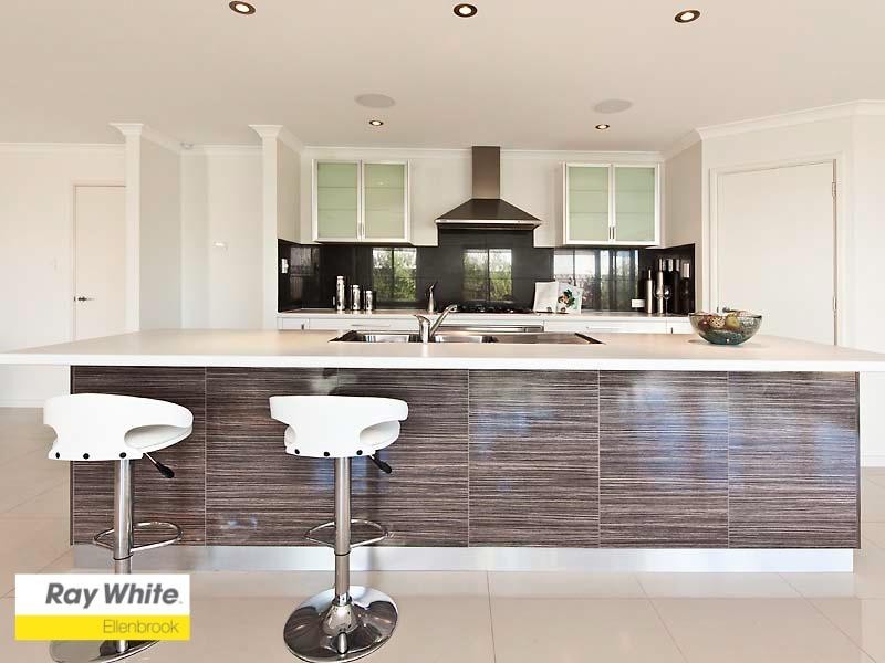 10 Geographe Loop, Ellenbrook WA 6069