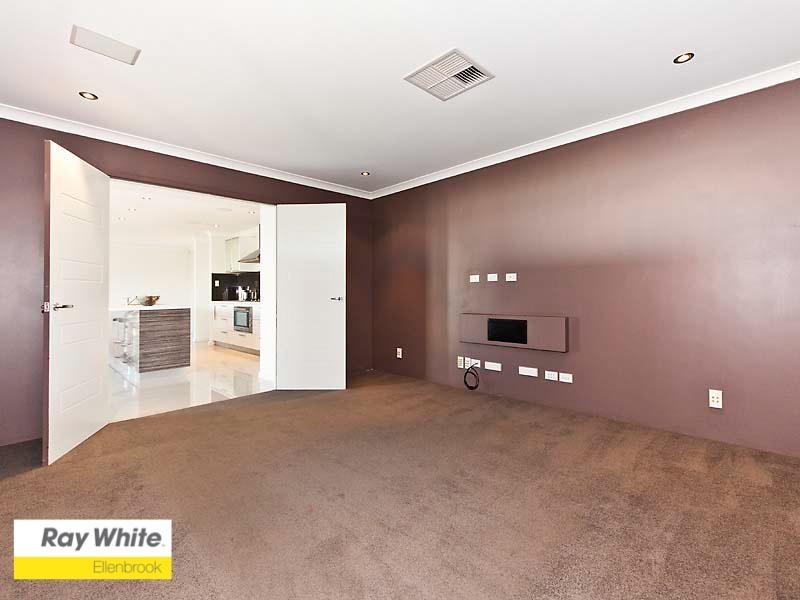 10 Geographe Loop, Ellenbrook WA 6069