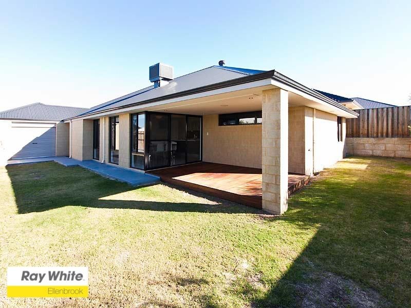 10 Geographe Loop, Ellenbrook WA 6069