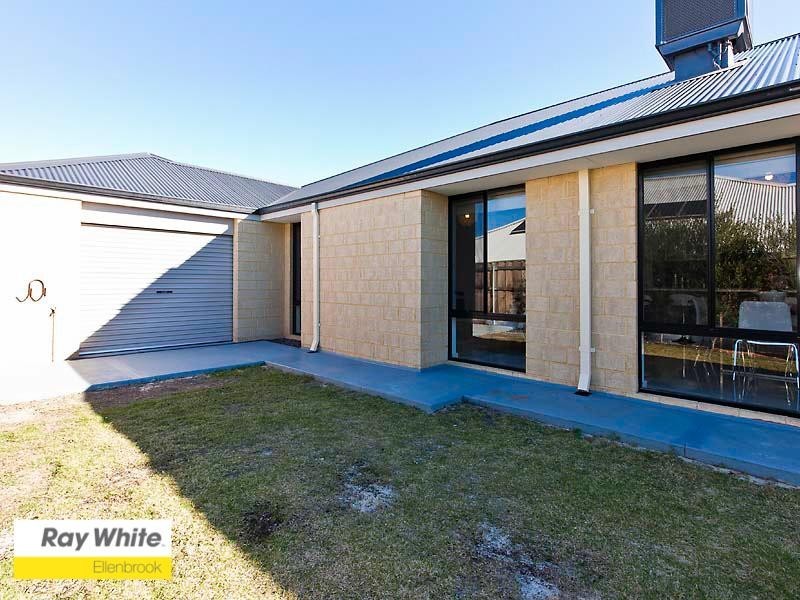 10 Geographe Loop, Ellenbrook WA 6069