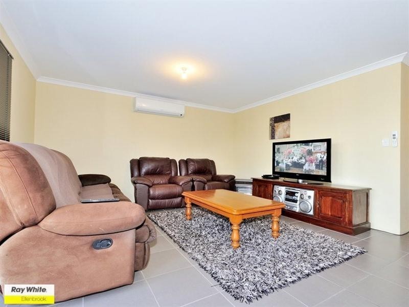 29 Stanbury Crescent, Ellenbrook WA 6069