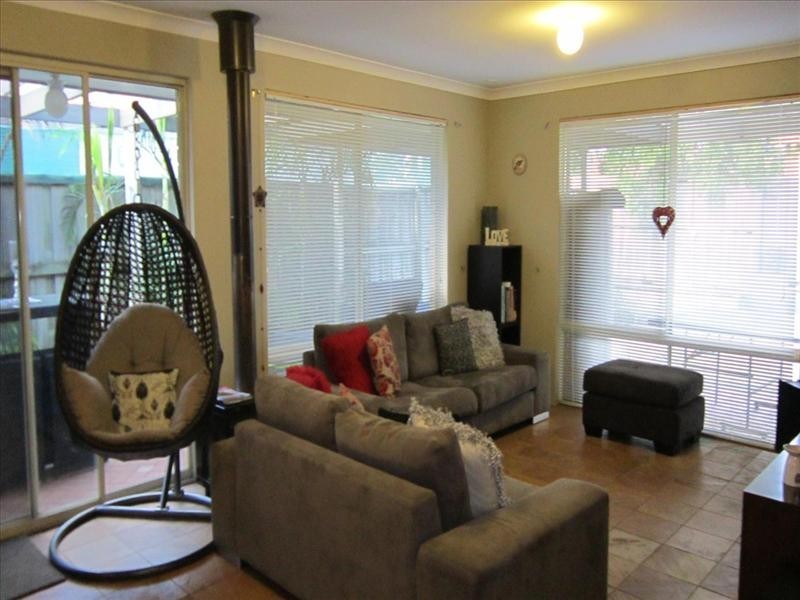 2 Solanum Court, Ellenbrook WA 6069