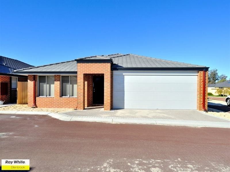 2/11 Hodnet Bend, Ellenbrook WA 6069