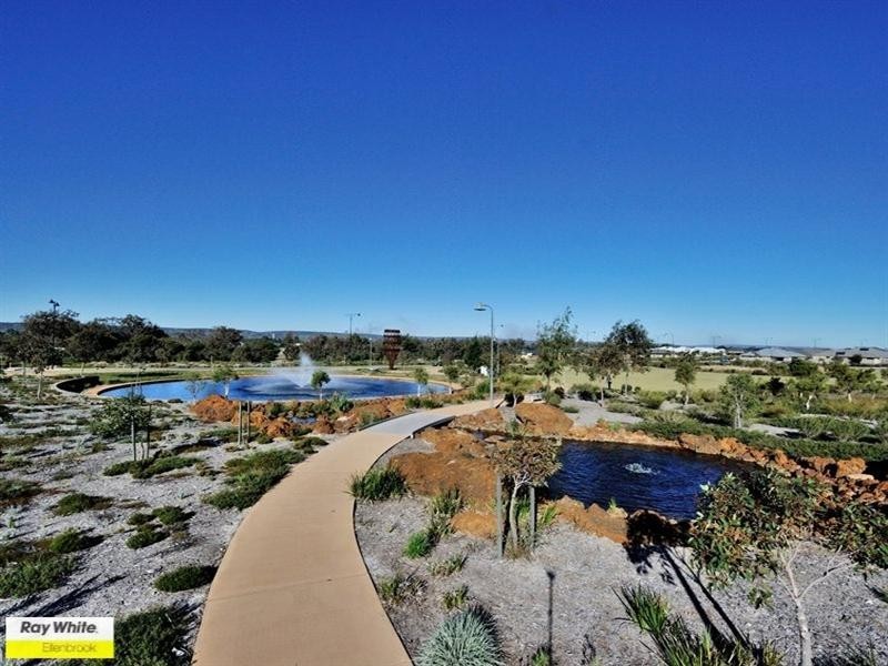 2/11 Hodnet Bend, Ellenbrook WA 6069