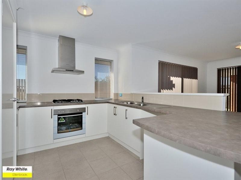 6/11 Hodnet Bend, Ellenbrook WA 6069