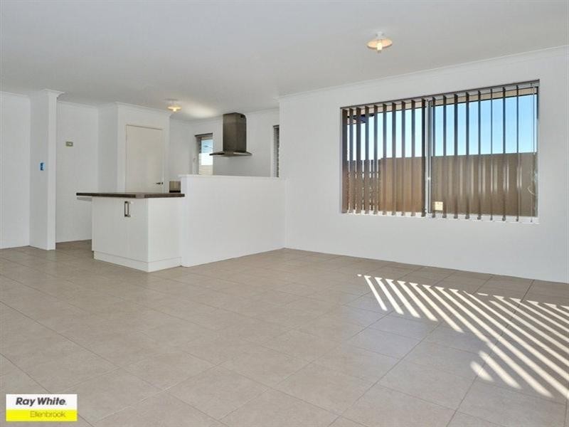 6/11 Hodnet Bend, Ellenbrook WA 6069