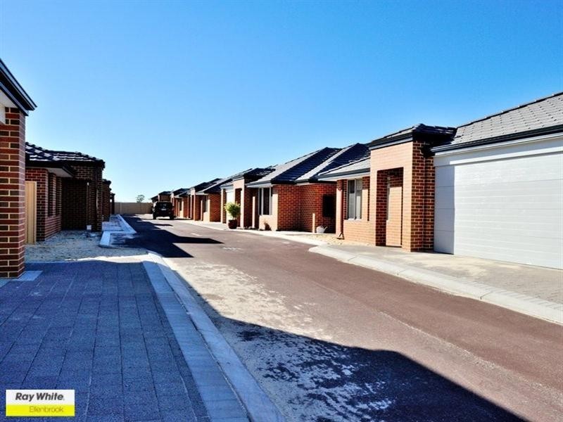 6/11 Hodnet Bend, Ellenbrook WA 6069