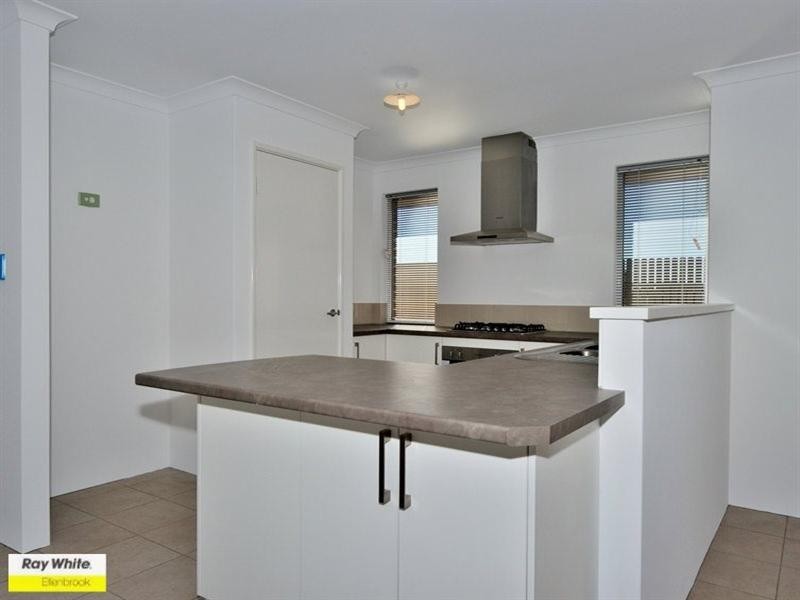 5/11 Hodnet Bend, Ellenbrook WA 6069
