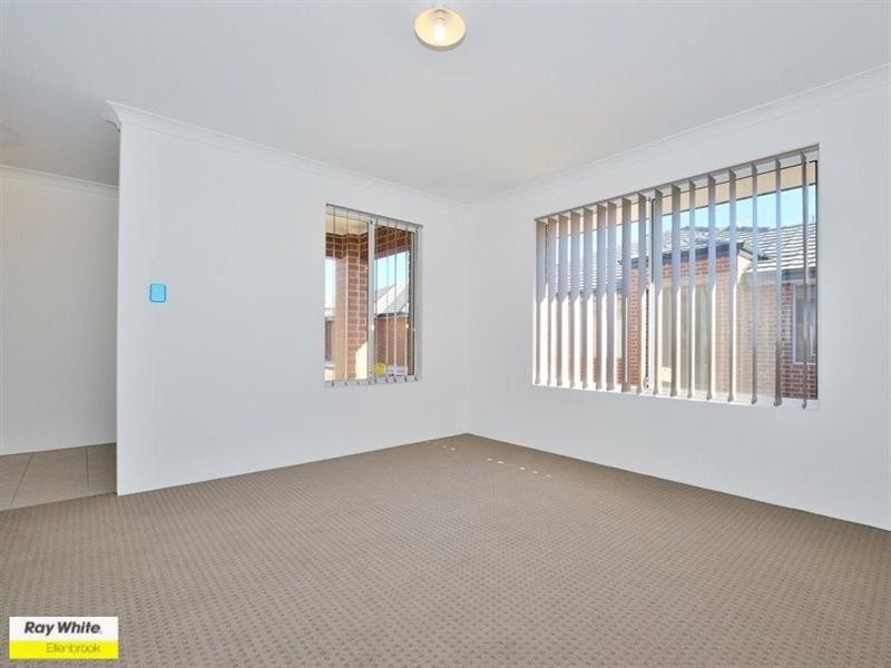 5/11 Hodnet Bend, Ellenbrook WA 6069