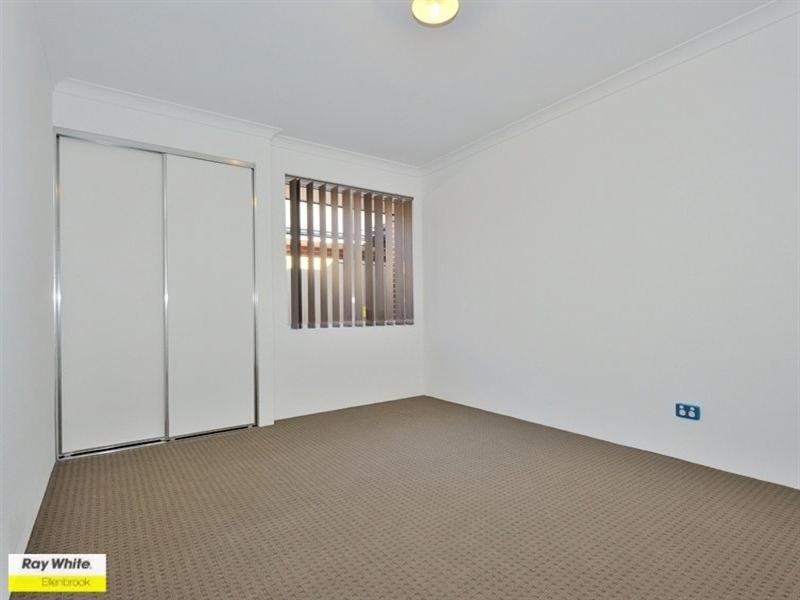 5/11 Hodnet Bend, Ellenbrook WA 6069