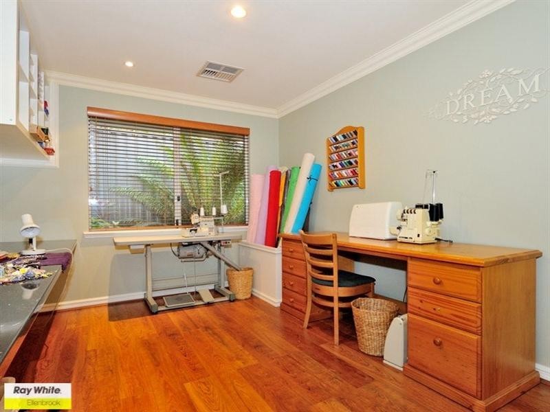 21 Demesne Circuit, Aveley WA 6069