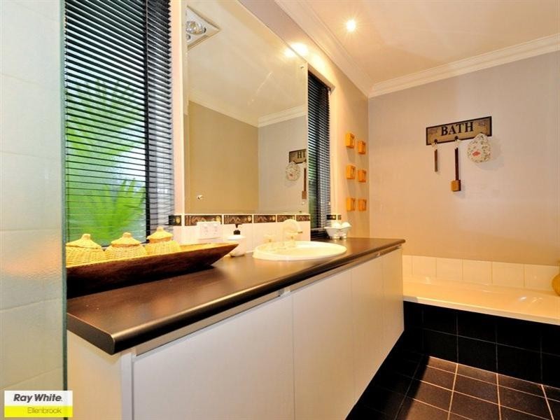 21 Demesne Circuit, Aveley WA 6069