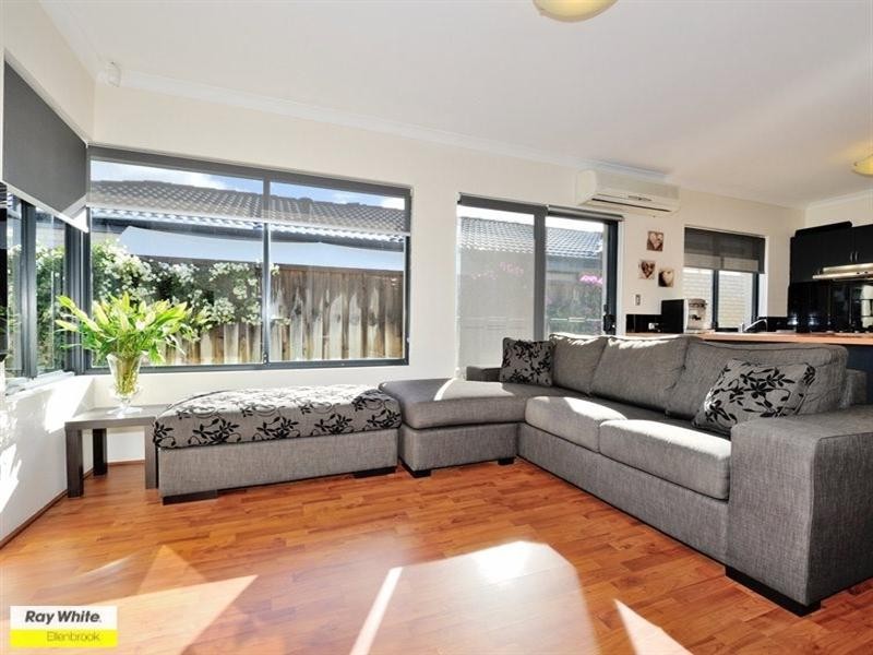 30 St Tropez Vista, Ellenbrook WA 6069