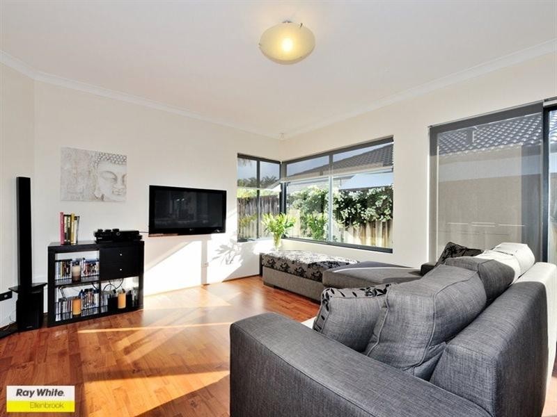 30 St Tropez Vista, Ellenbrook WA 6069