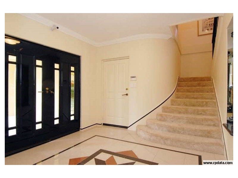 16 Santorini Turn, Ellenbrook WA 6069