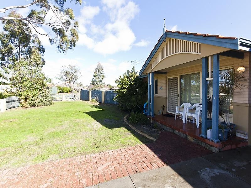 1 Rudge Place, Lockridge WA 6054