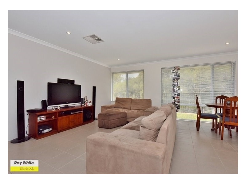 5 Integra Street, Aveley WA 6069