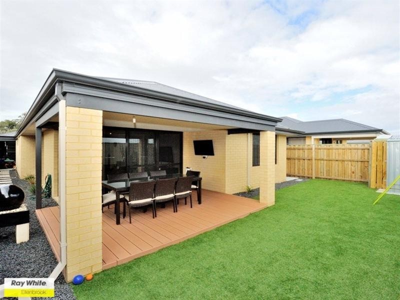 79 Redstone Trail, Ellenbrook WA 6069