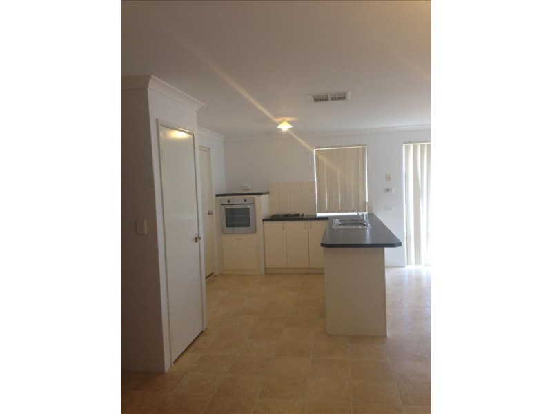 8 Tobermory Boulevard, Ellenbrook WA 6069