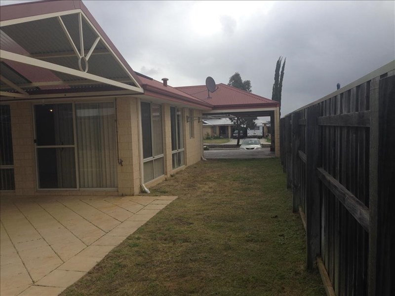 8 Tobermory Boulevard, Ellenbrook WA 6069