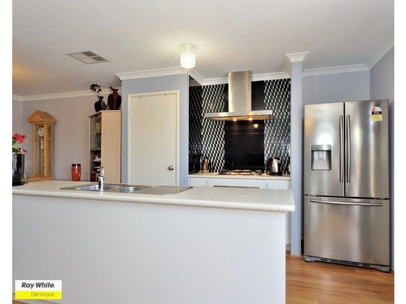 27 Stanbury Crescent, Ellenbrook WA 6069