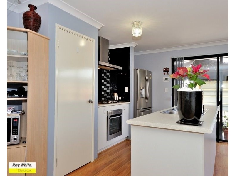 27 Stanbury Crescent, Ellenbrook WA 6069