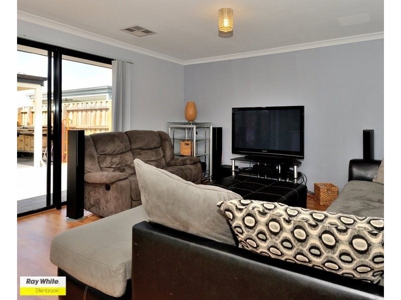 27 Stanbury Crescent, Ellenbrook WA 6069