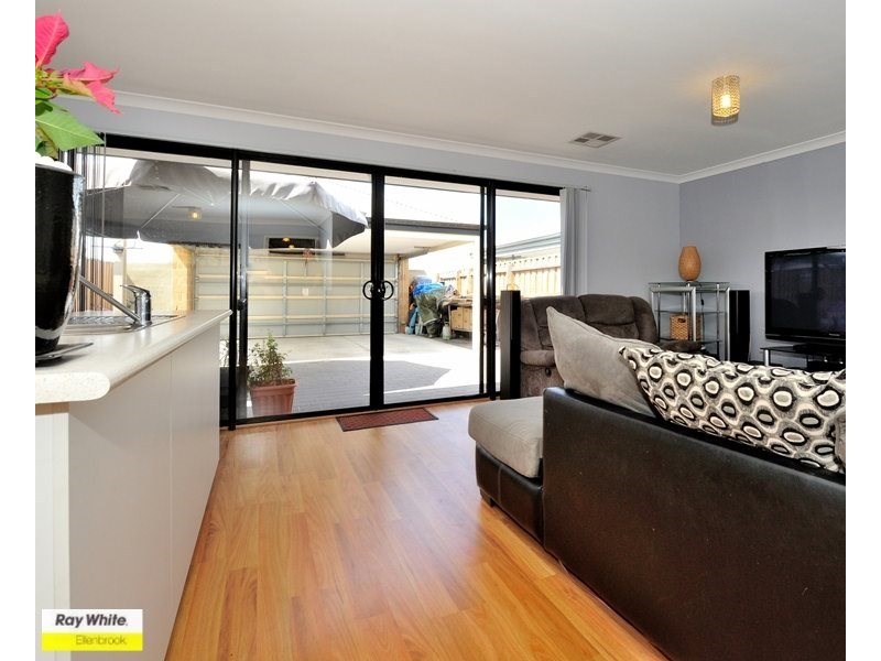 27 Stanbury Crescent, Ellenbrook WA 6069