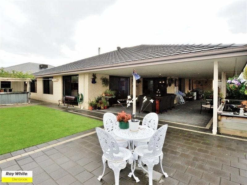 5 Gulf Cove, Ellenbrook WA 6069